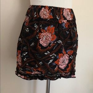Floral high waisted skirt
